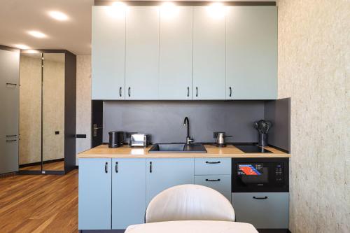 Super Stylish Apartment With Amazing Views By Wehost