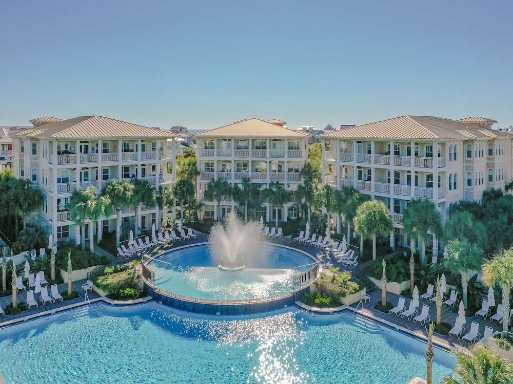 Villas at Seacrest Beach by Southern Vacation Rentals — 4-Star Luxury Hotel in Panama City Beach, United States