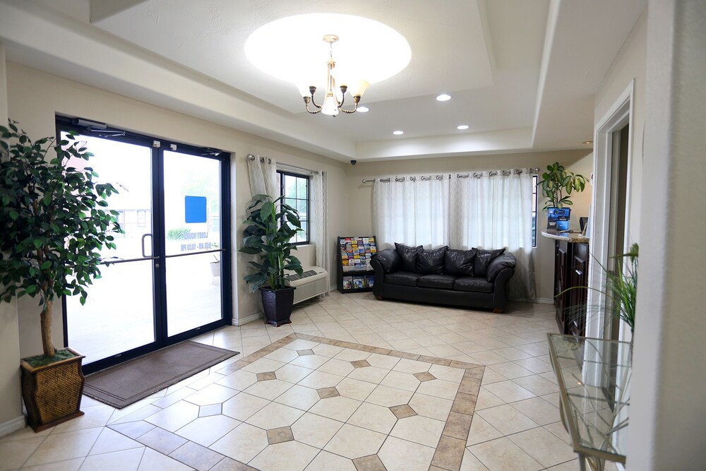 Executive Inn & Suites Jewett - photo 5