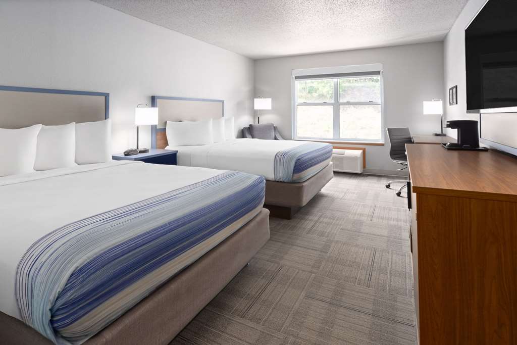 AmericInn by Wyndham Iron Mountain - photo 20