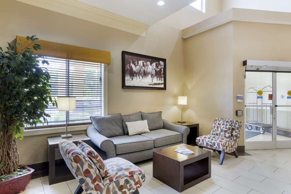 Quality Suites La Grange - photo 4