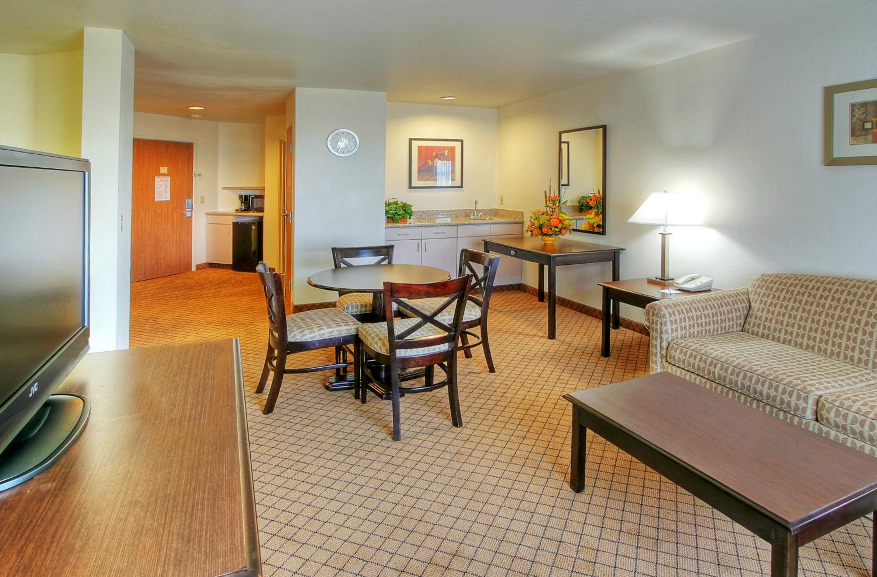 Baymont by Wyndham Roswell - photo 17