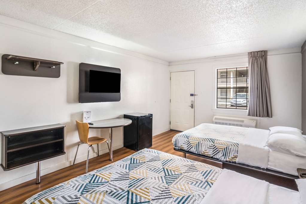 Motel 6 Dallas TX Market Center - photo 21