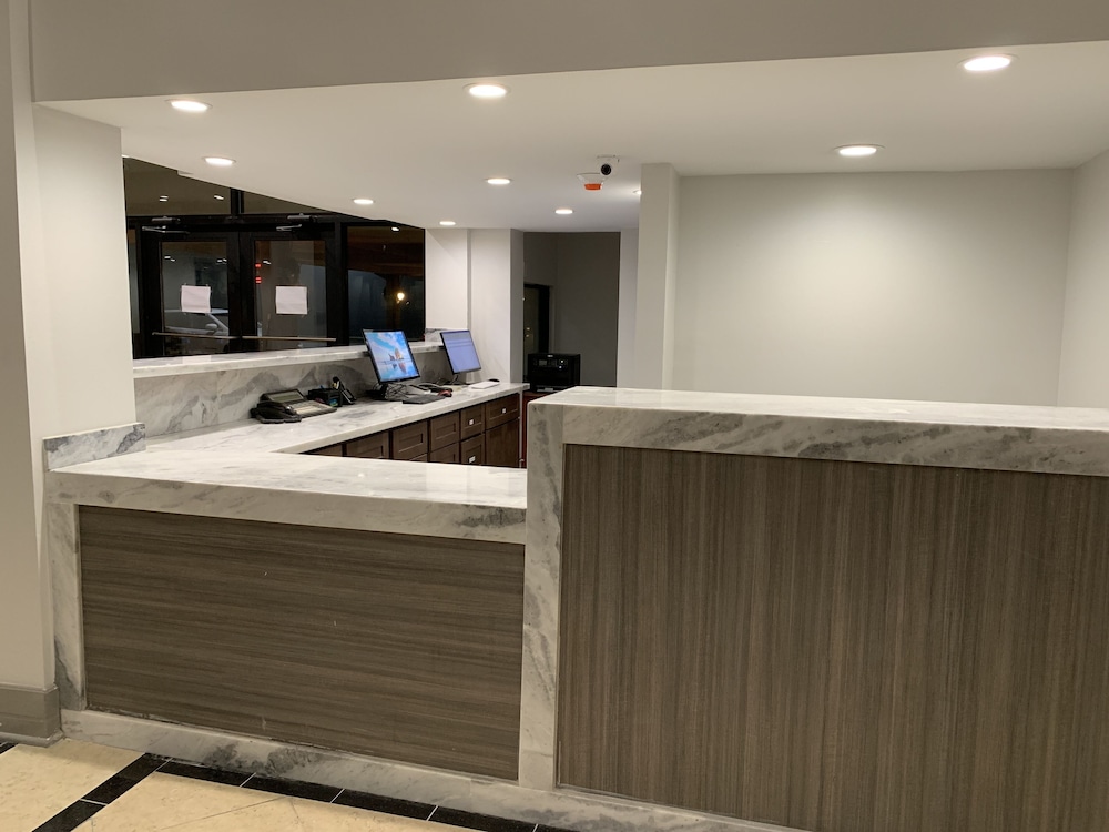 The Hotel Orange - photo 2