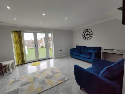 Elegant 3 Bedroom Home sleeps up to 5 guest. — 4-Star Luxury Hotel in South Ockendon, United Kingdom