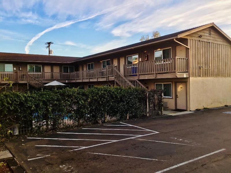 Ramona Valley Inn - photo 27