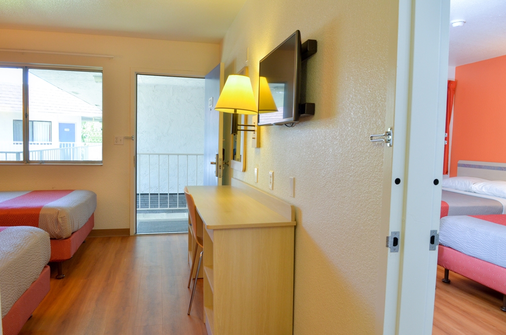 Motel 6 Santa Nella on i 5 - photo 19