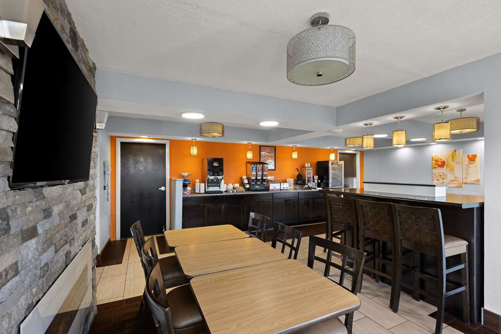 Econo Lodge White Pine Morristown I 81 & I 40 Split - photo 28