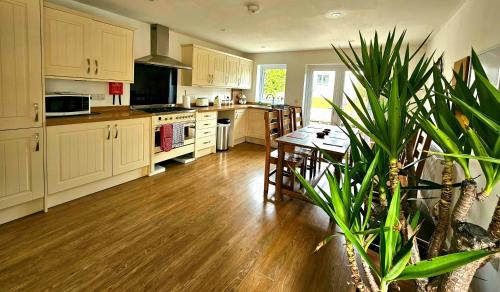 Yucca cottage — 4-Star Luxury Hotel in Kendal, United Kingdom