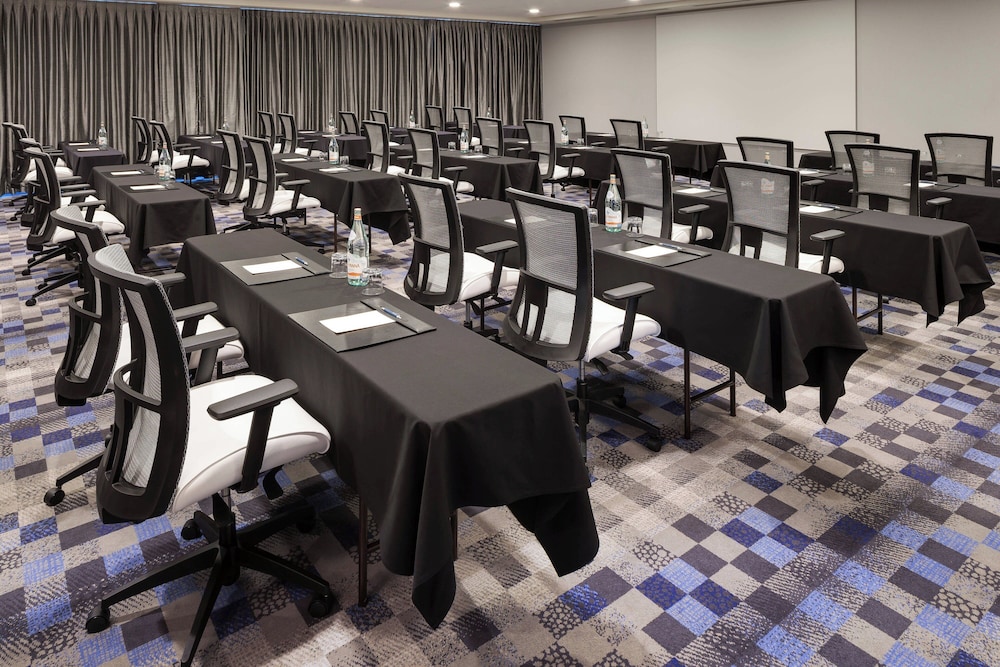 Sheraton Bloomington Hotel - photo 39