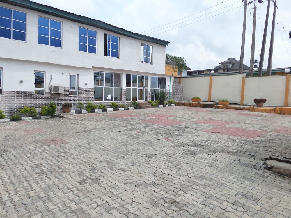 Metro Hotel Oluyole - last minute hotel in Ibadan