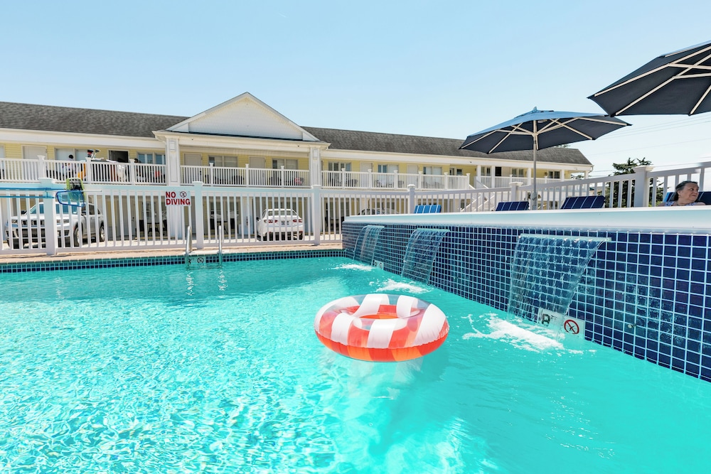 The Beach Club on Madison Avenue - photo 47
