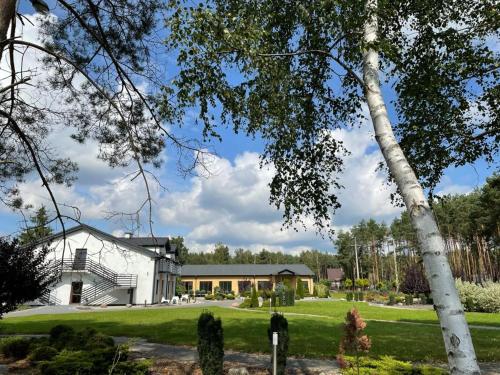 Zielona19 Noclegi — 4-Star Luxury Hotel in Zielonka, Poland