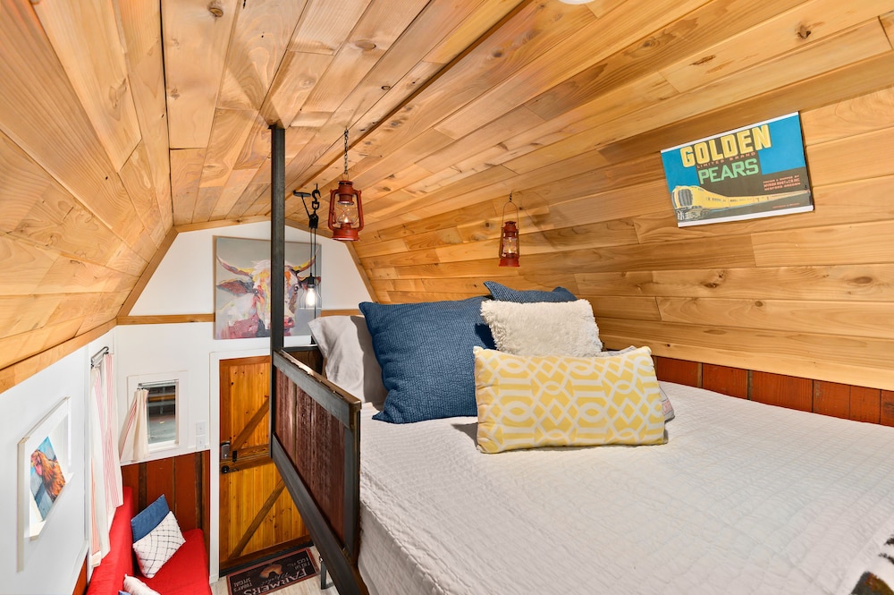 Tiny Digs Hotel of Tiny Houses - photo 79