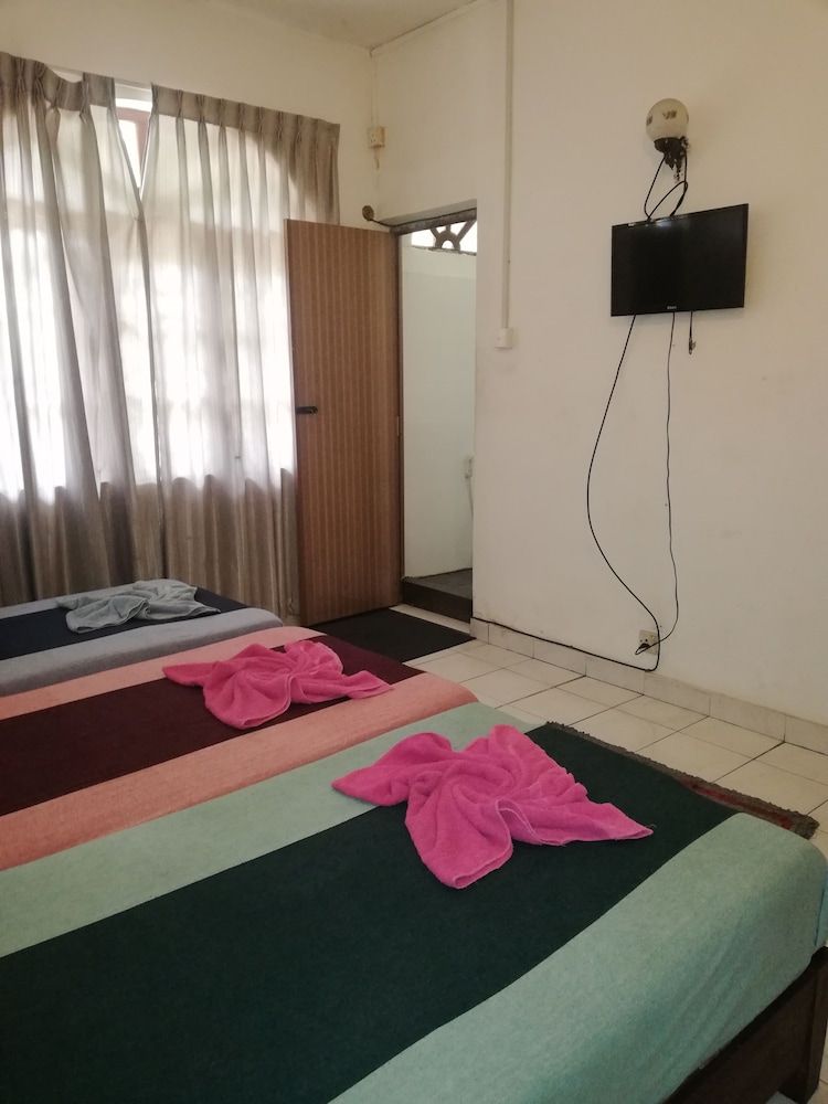 Hotel Relax On Torrington in Colombo, Sri Lanka
