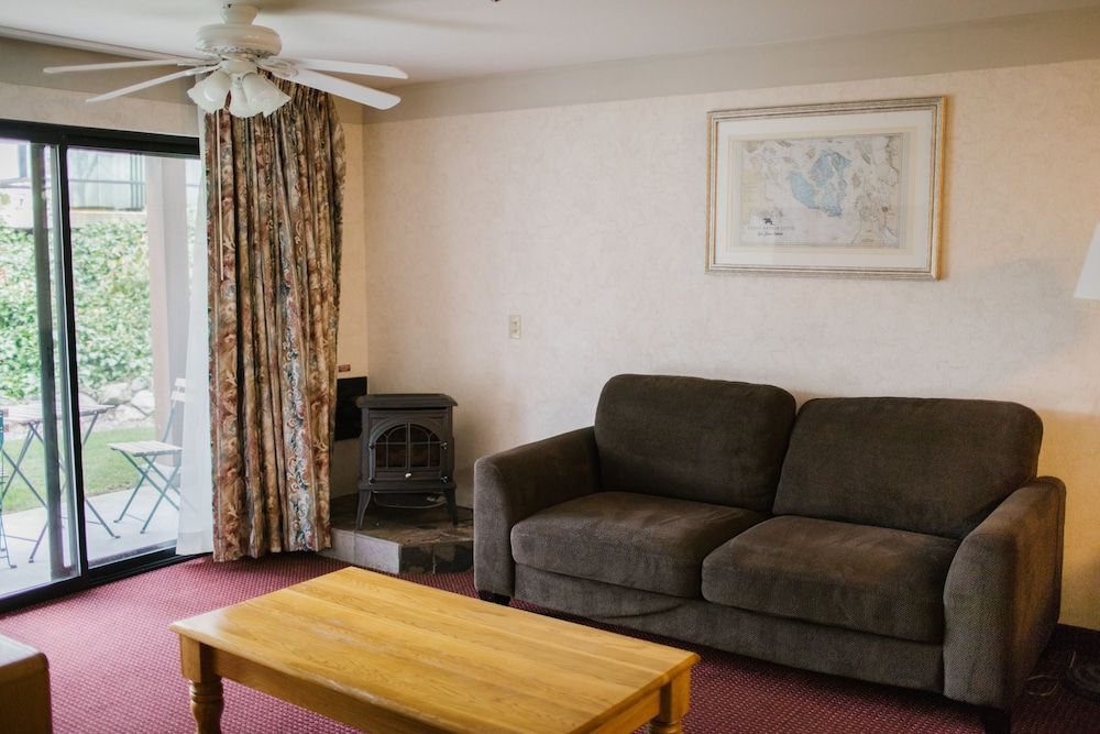 Friday Harbor Suites - photo 27