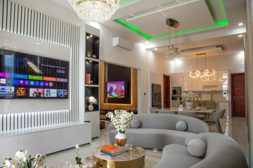 Gracimor Hyndland Estate — 4-Star Luxury Hotel in Lusaka, Zambia