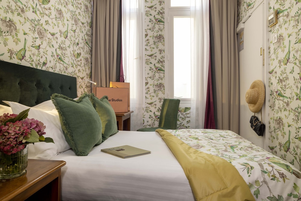 Le Regent - carbon neutral hotel in Paris