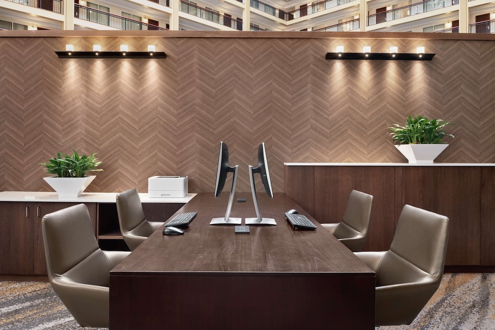 Embassy Suites by Hilton Cleveland Rockside - photo 44