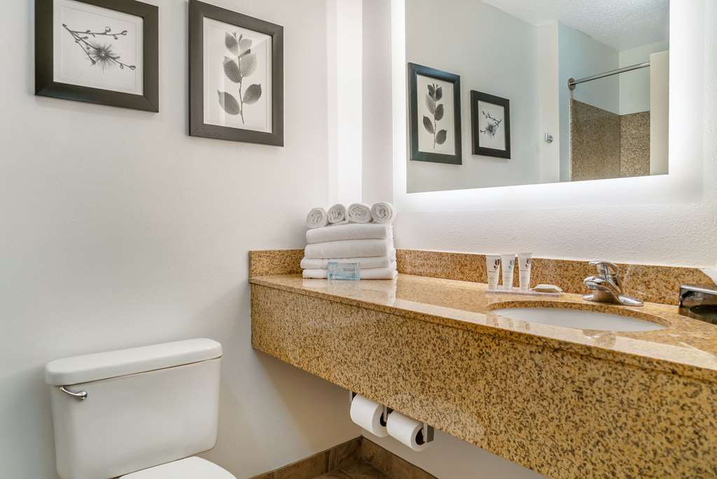 Country Inn & Suites by Radisson Rossford Toledo South - photo 16