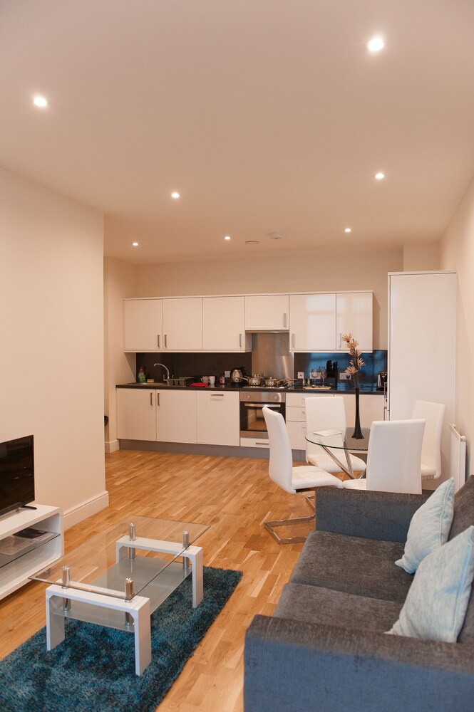 PSF Panorama Apartments — 5-Star Luxury Hotel in Ashford, United Kingdom