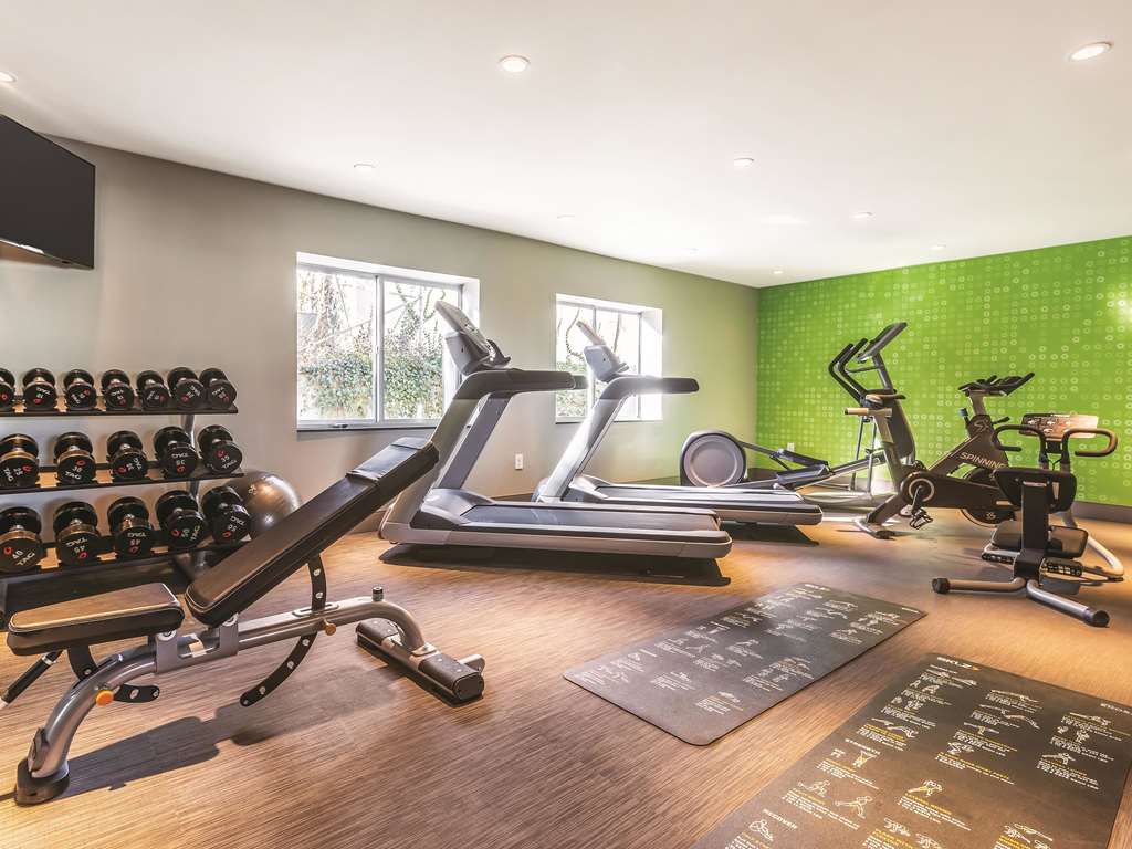 La Quinta Inn & Suites by Wyndham Atlanta Midtown Buckhead - photo 8