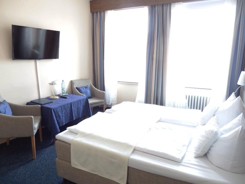 Hotel Rheinischer Hof — hotel in Bad Breisig