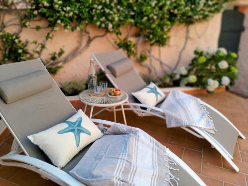 La Maisonette Centro storico in La Maddalena, Italy