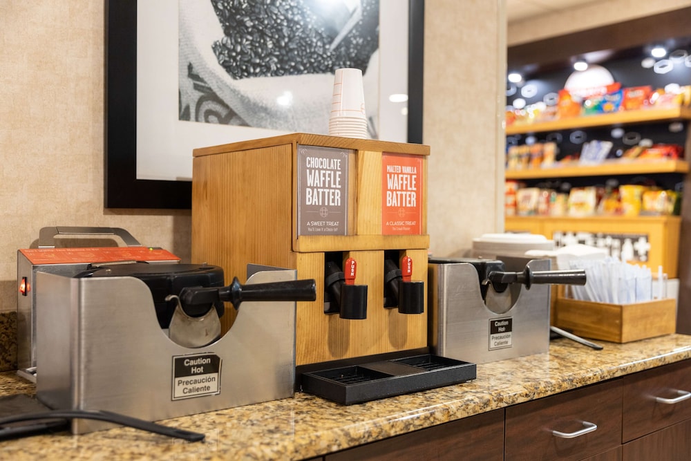 Hampton Inn by Hilton of Kuttawa Eddyville - photo 71
