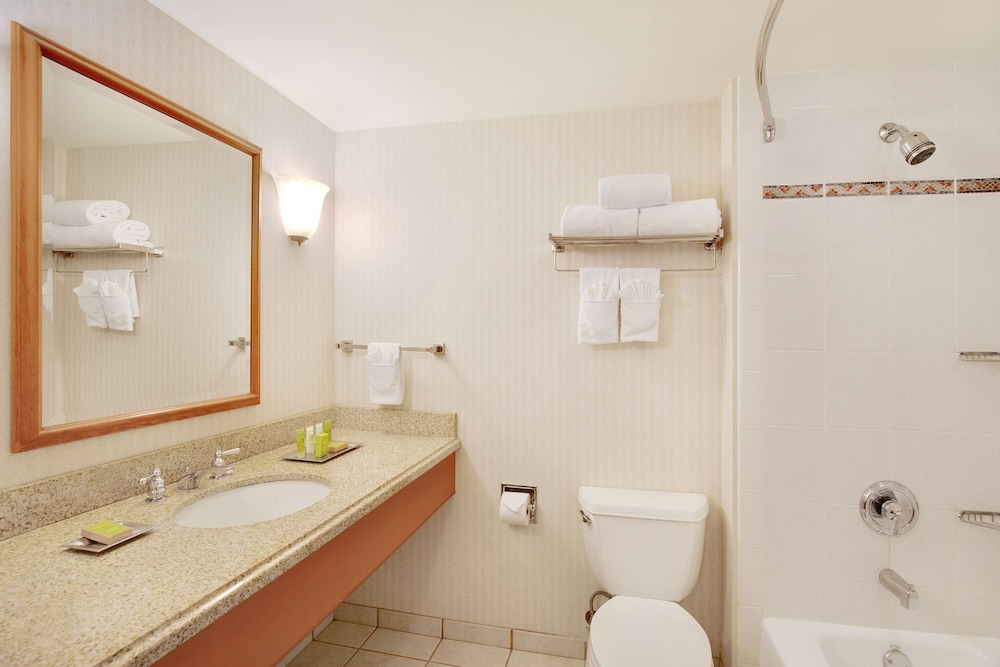 Hilton Seattle Airport & Conference Center - photo 23