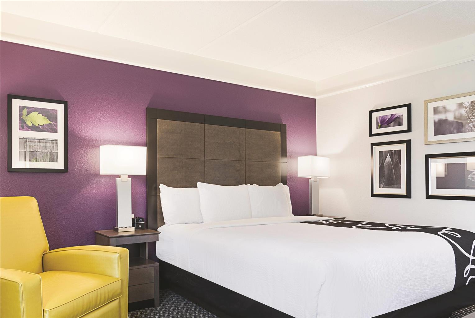 La Quinta Inn & Suites by Wyndham Atlanta Perimeter Medical - photo 15