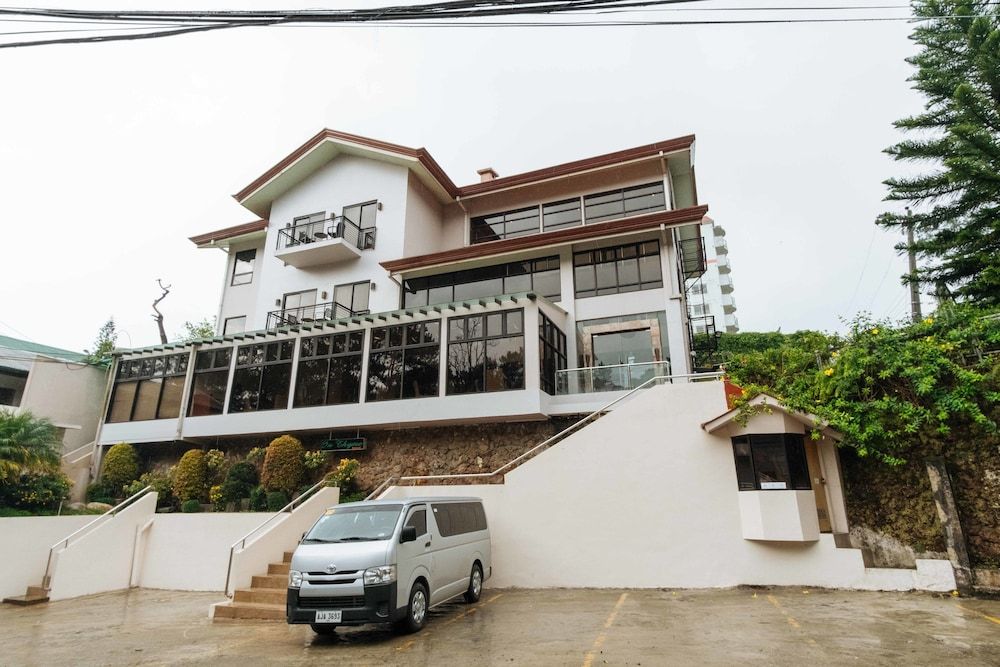 RedDoorz Premium Near Mines View Park Baguio in Baguio, Philippines