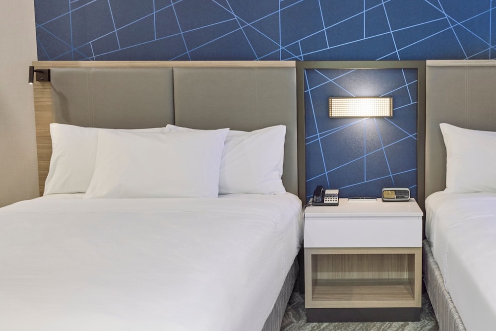 SpringHill Suites by Marriott Medford Airport - photo 8