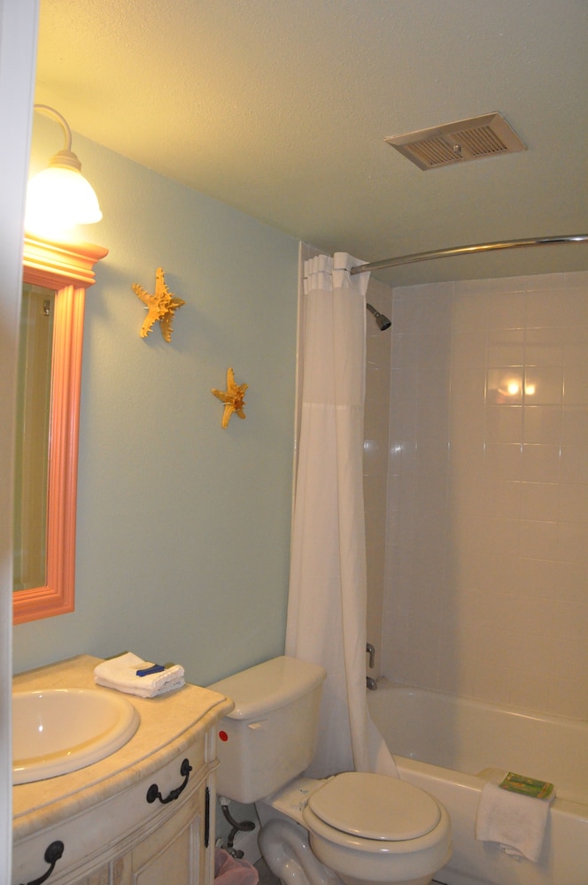 Lido Islander Inn - photo 53