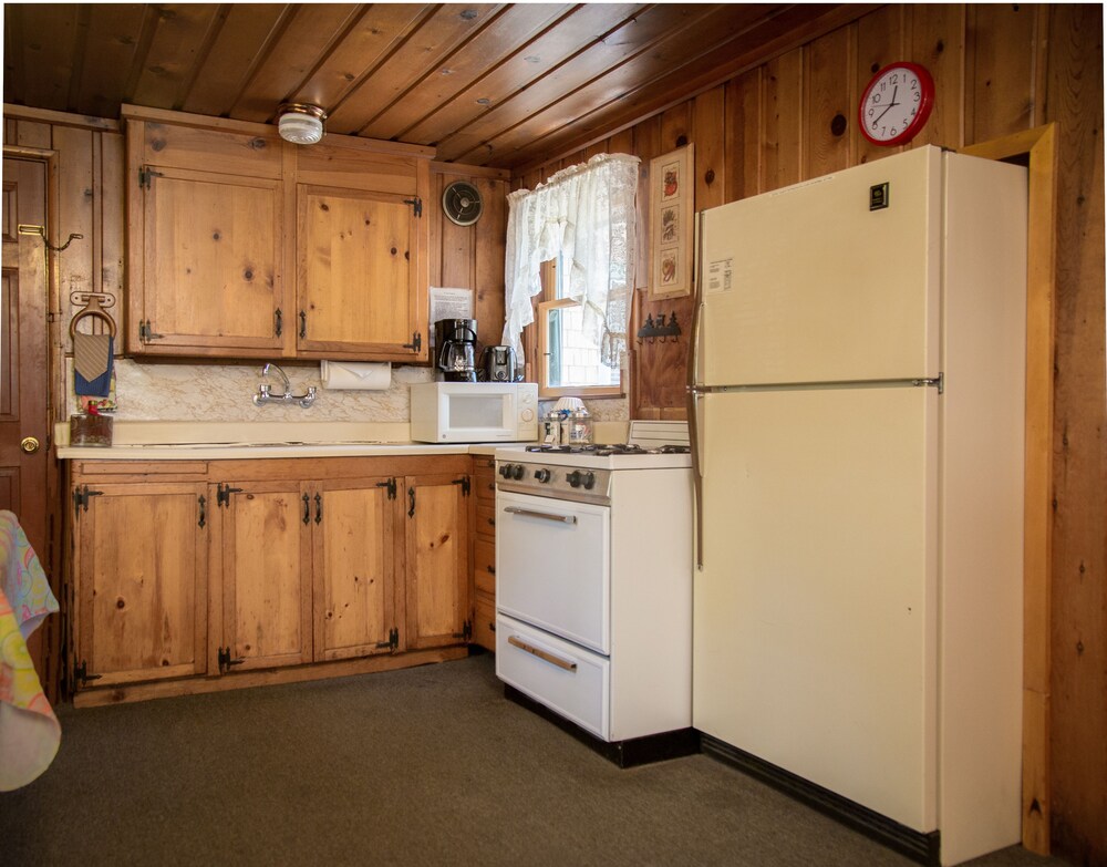 Golden Bear Cottages - photo 41