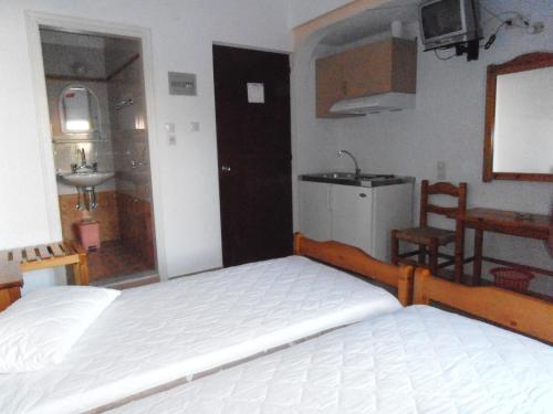 Hotel Julietta in Patitirion, Greece