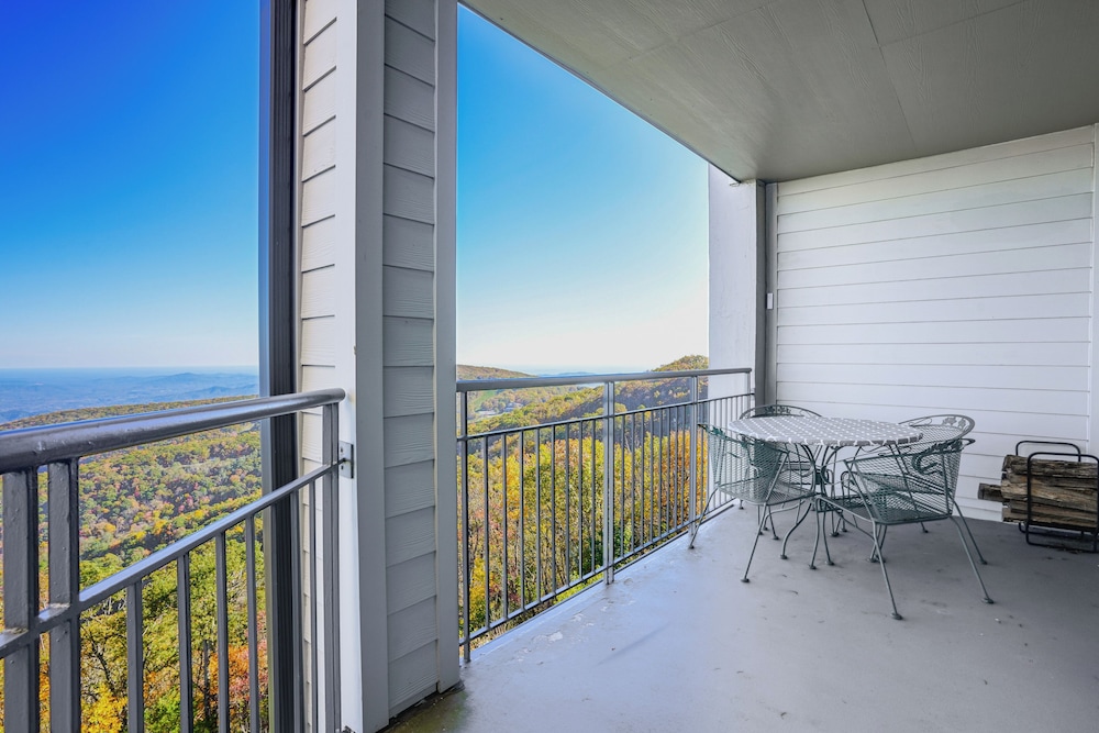 1 Mi to Wintergreen Resort Mtn View Condo - photo 22