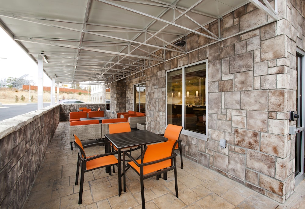 Holiday Inn Express & Suites Hot Springs by IHG - photo 41