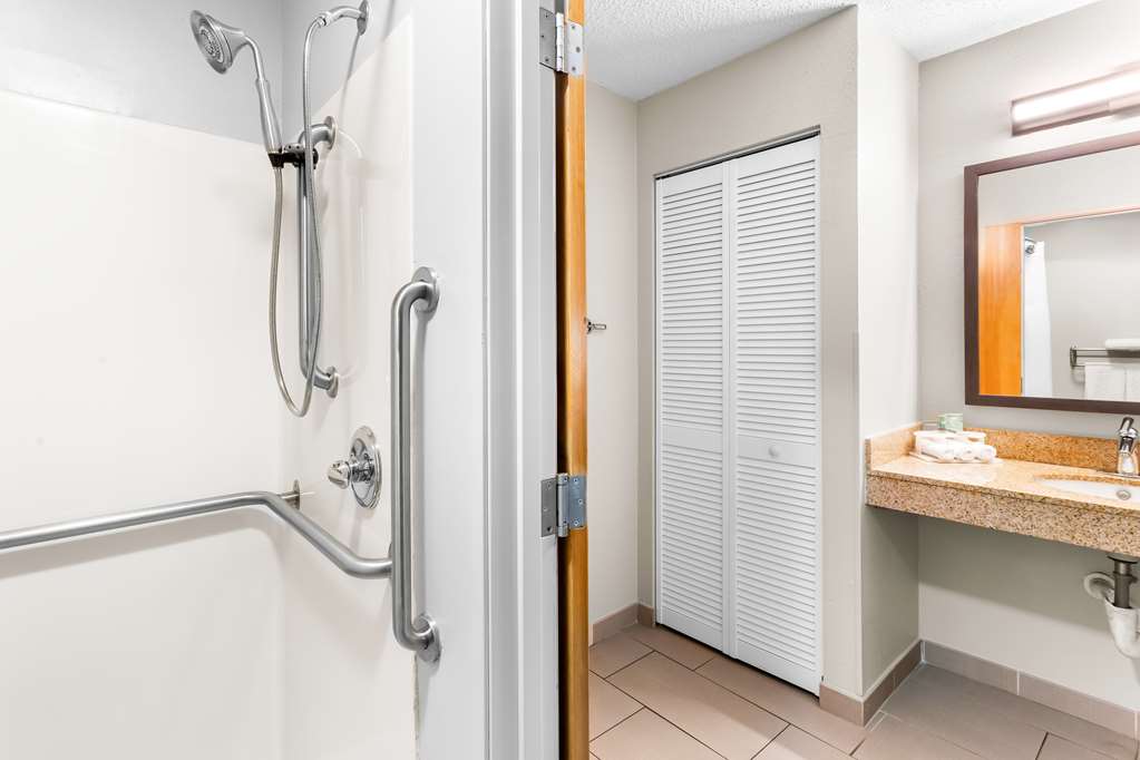 Best Western Oswego Hotel - photo 28