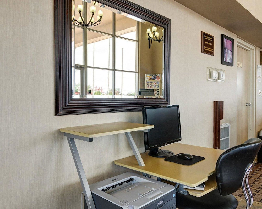 Quality Inn Conway Greenbrier - photo 52