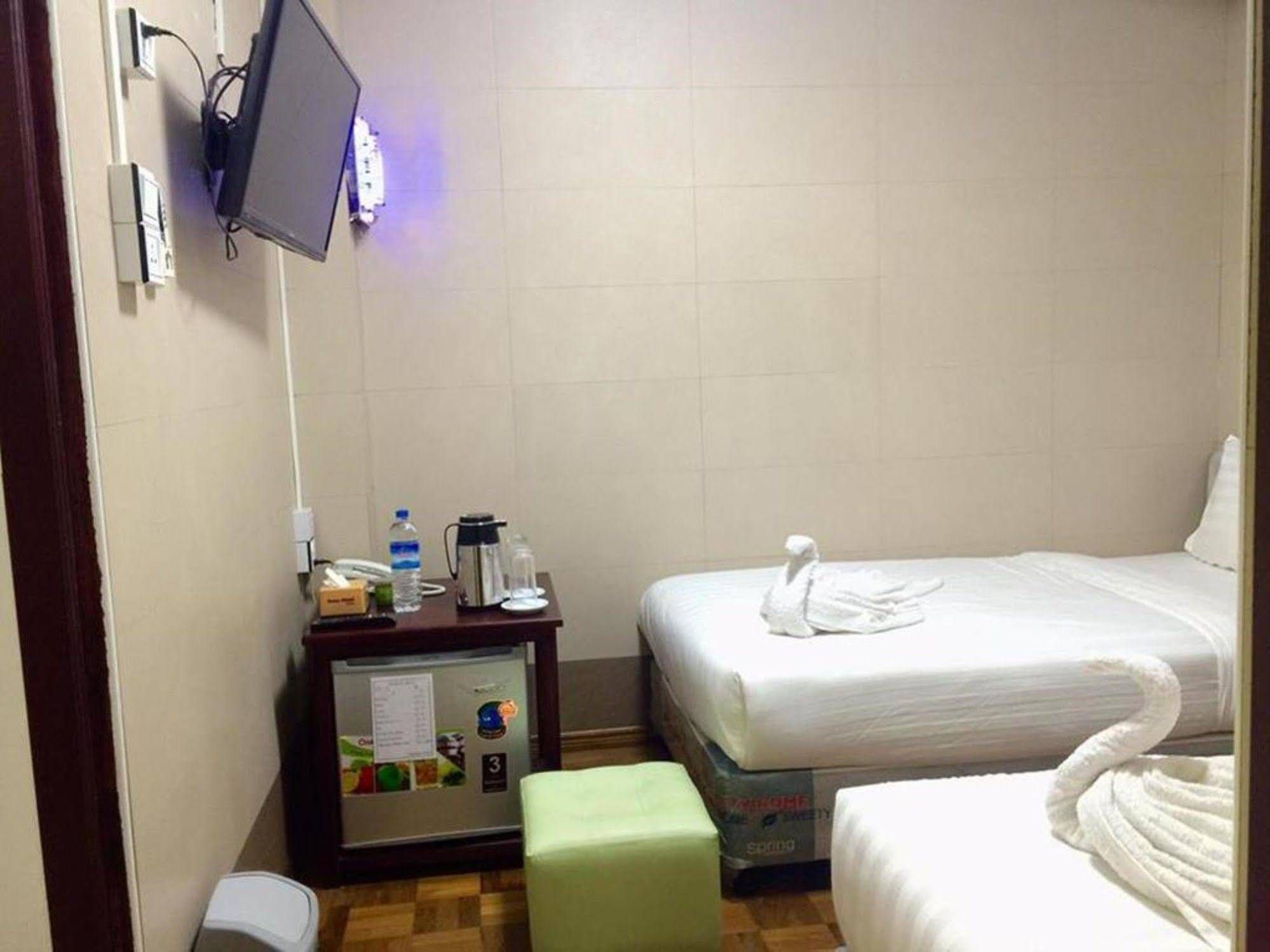 Pandora Motel — Yangon — photo 4