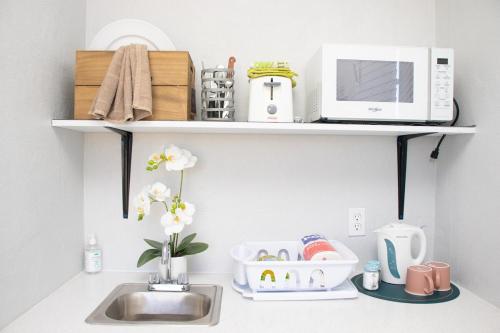 Tangerine Sunsets Solo Bay in Nassau, Bahamas