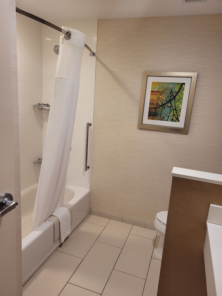 Fairfield Inn & Suites by Marriott Butte - photo 19