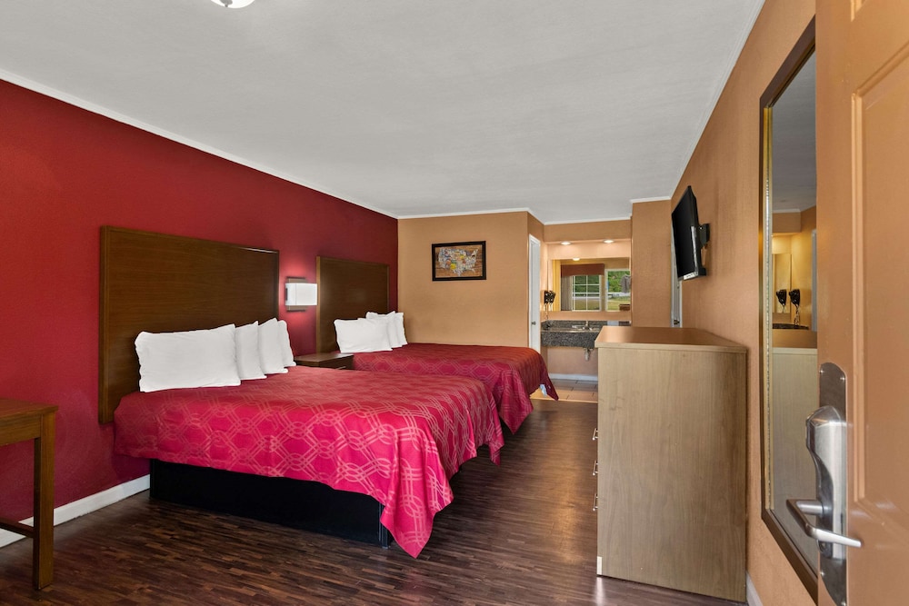 Econo Lodge Cornersville I 65 - photo 9