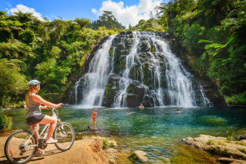 Riverside Accommodation - last minute hotel in Auckland