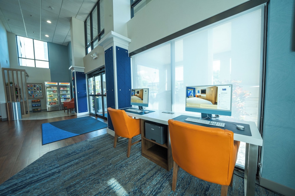 Holiday Inn Express Hotel & Suites Tampa Northwest Oldsmar by IHG - photo 37