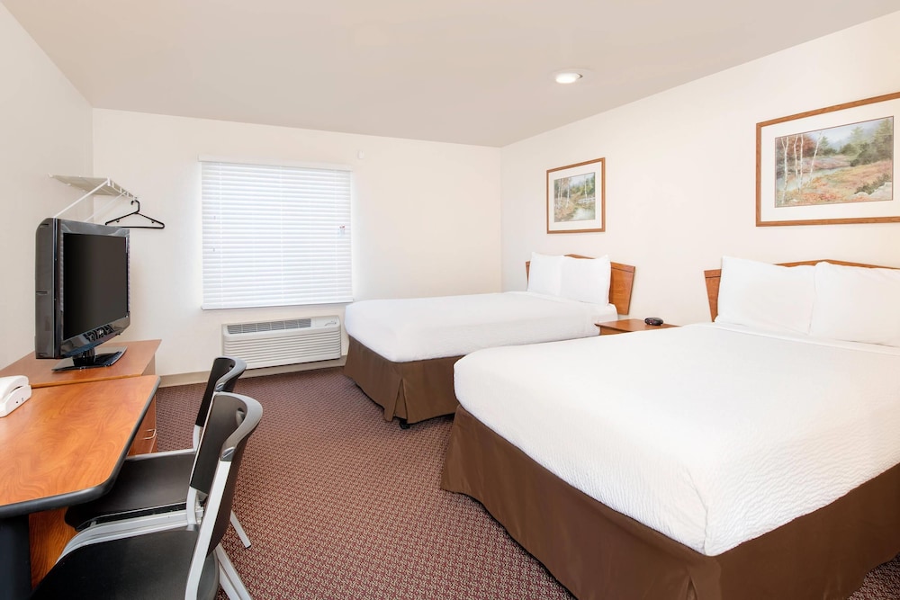 WoodSpring Suites Columbus near Fort Benning - photo 10
