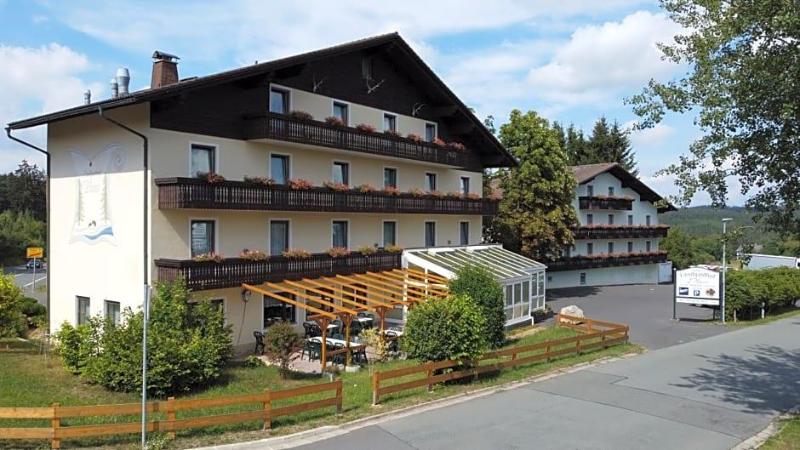Hotel Landgasthof Ploss — hotel in Schonwald