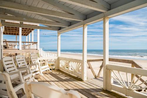 Cuddlefish by Oak Island Accommodations - photo 6