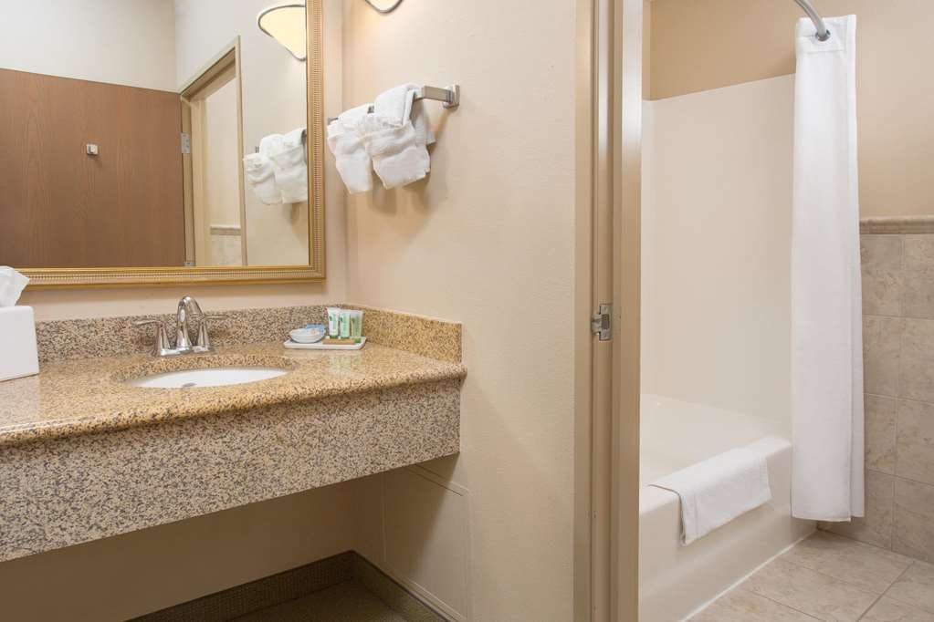 AmericInn by Wyndham Laramie Near University of Wyoming - photo 25